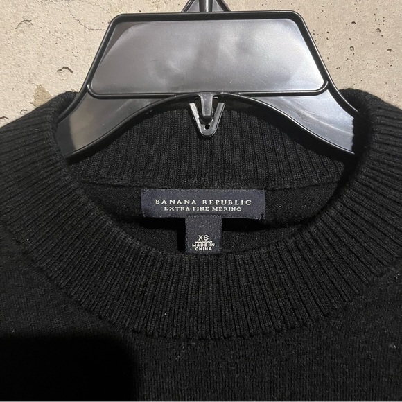 Banana Republic Black Sweater Woman's XS Extra Fine Merino Wool - Picture 2 of 6